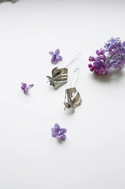 картинка Серьги цветочки серебро 925 проба прозрачные от магазина Компания+