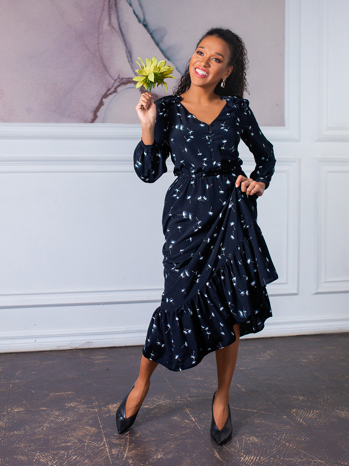 картинка Платье с одуванчиками черное от магазина Компания+